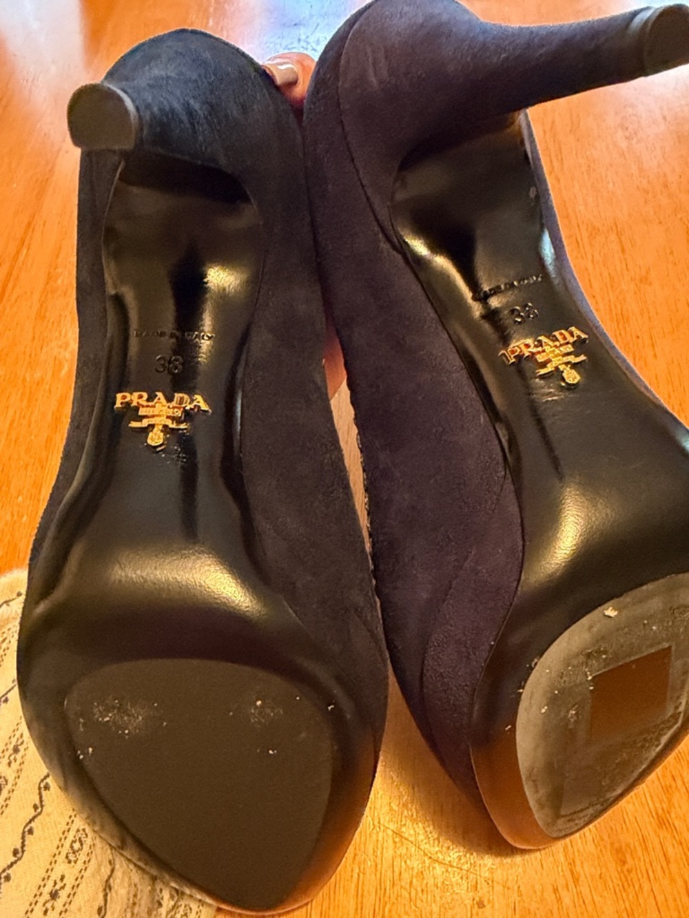 Prada Black Suede Pointed Pumps with Stitched Trim - Picture 6 of 7